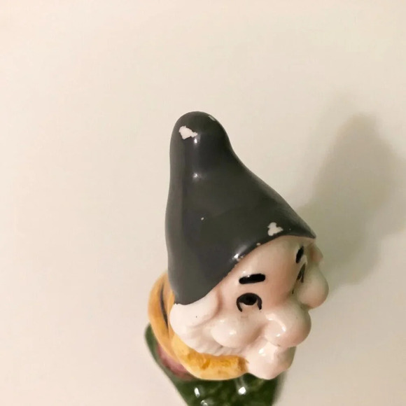 Vintage Walt Disney Bashful Ceramic Figurine Snow  White Japan 3 Inch Tall - Picture 7 of 13